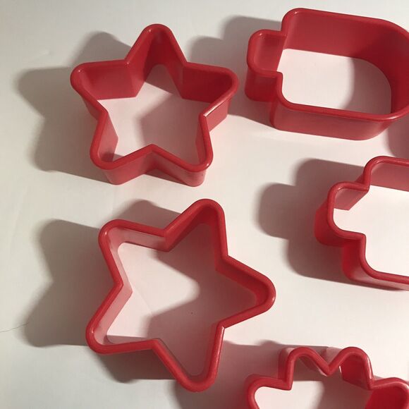 Cookie Cutters Sandwich Makers Art Molds Playdoh Plastic Red Set of 12 Shapes - Picture 2 of 7